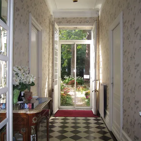 Alojamento de Acomodação e Pequeno-almoço Sequoia Garden