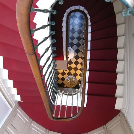 ベッド・アンド・ブレックファスト Sequoia Garden 3*