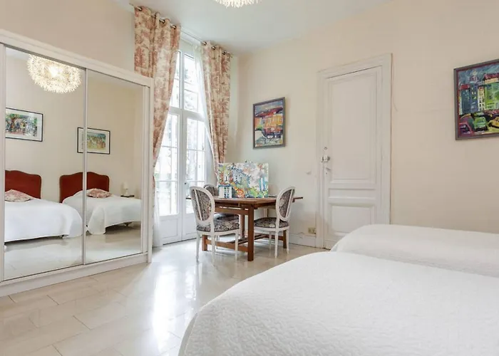 Sequoia Garden 3* بوردو