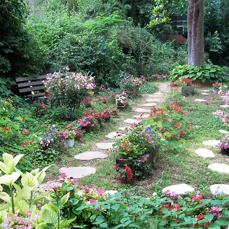 Sequoia Garden Bed and Breakfast